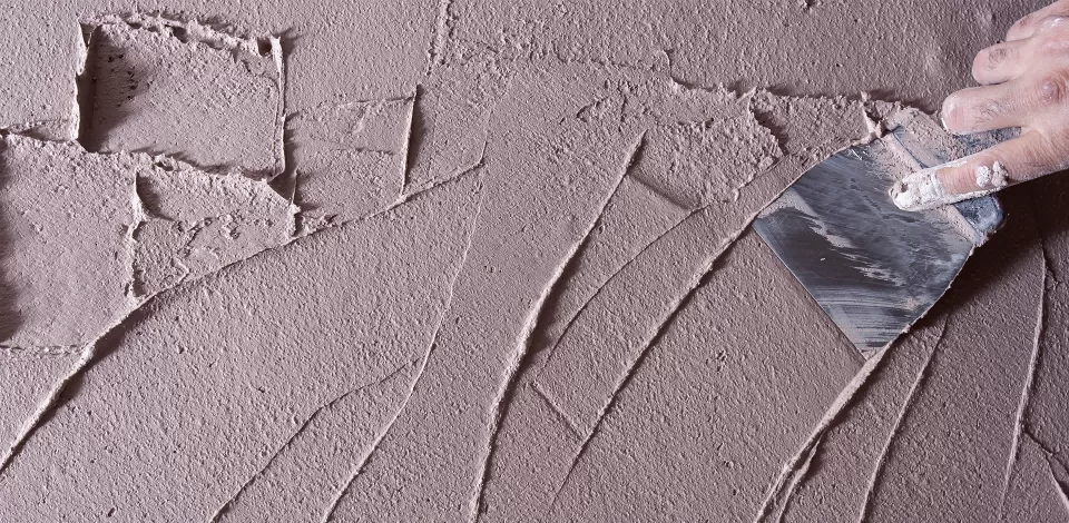 A ciência por trás da celulose no almofariz de gesso