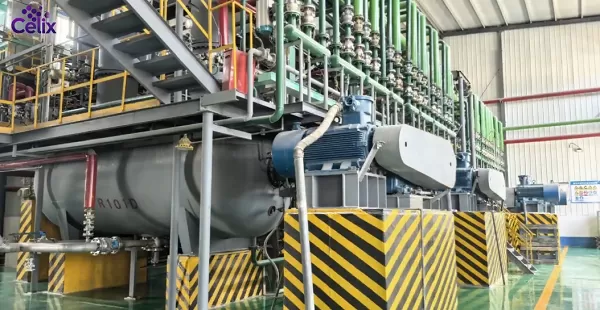 Laboratório da Celix Industrial verificando a compatibilidade entre éteres de celulose e aditivos especializados para construção